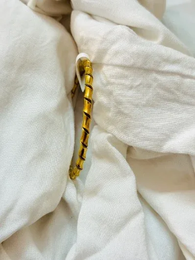 adjustable gold