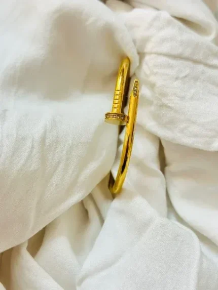 cartier nail