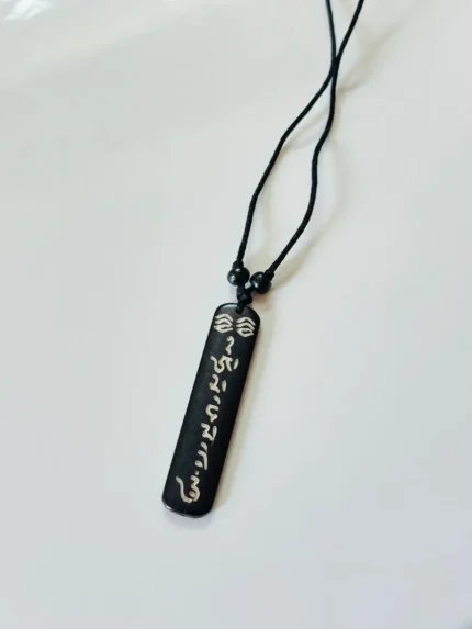 Black thread pendant Chain